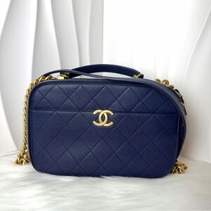 CHANEL Navy Quilted Caviar Vanity Case Chain Handle GHW